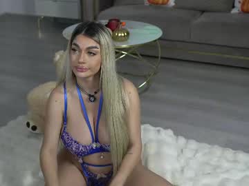 ellyxxxelly