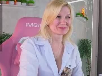 julie lucasss